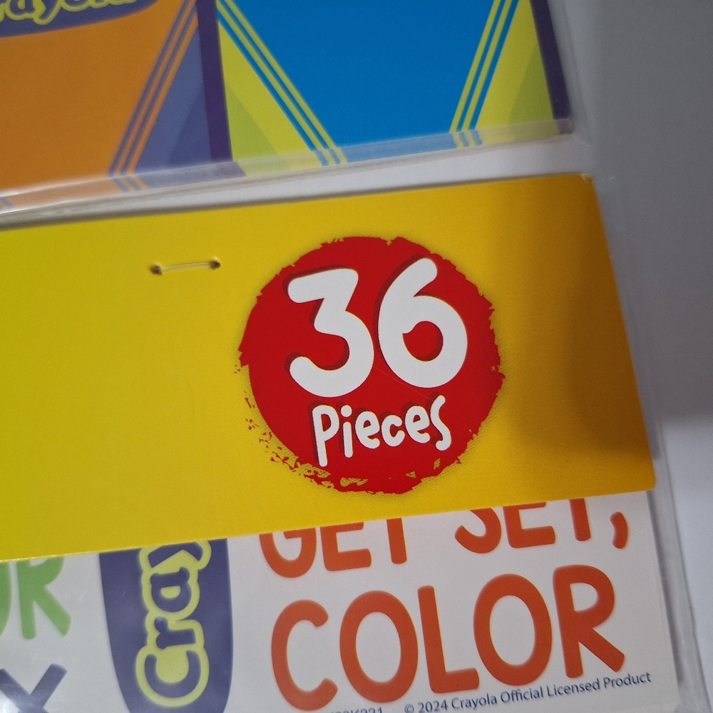 ๐NEW Crayola Assorted Deco Trim - Colorful Wall Decor (3 Packs) - Picture 4 of 8
